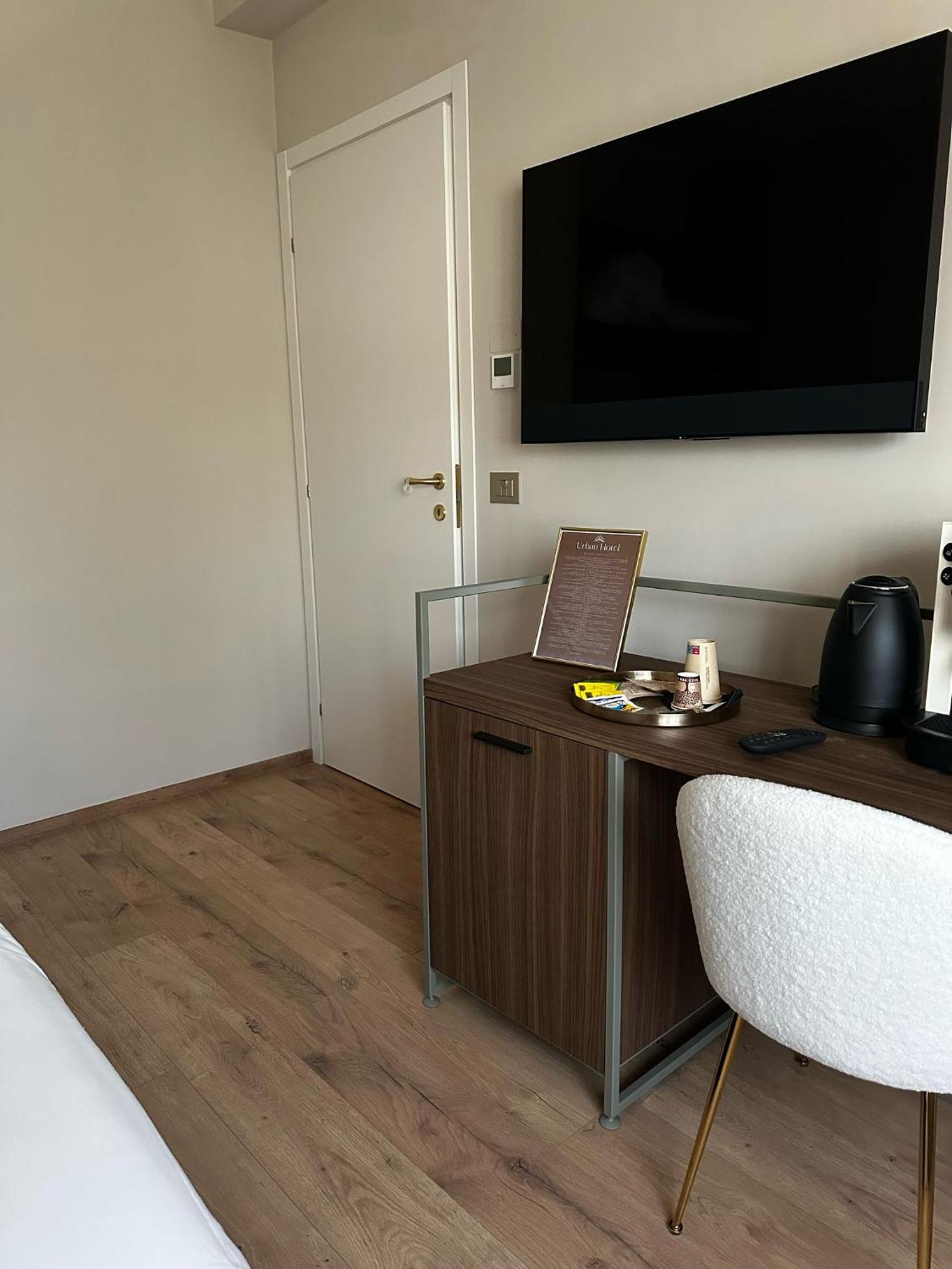 Urban Hotel بيسكارا المظهر الخارجي الصورة